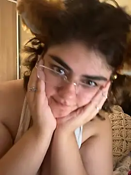 Snapshot of yudrayeb chatting on January 24, 5:53 am yudrayeb online show from January 24, 5:53 am