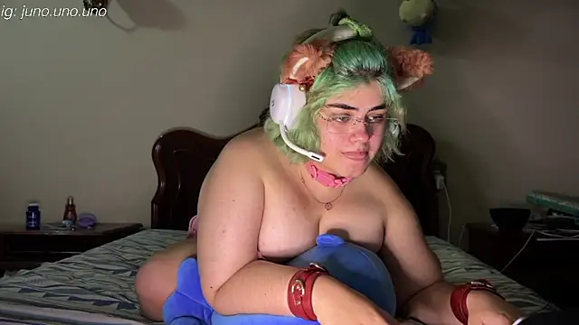 Snapshot of yudrayeb chatting on February 20, 6:17 am yudrayeb online show from February 20, 6:17 am