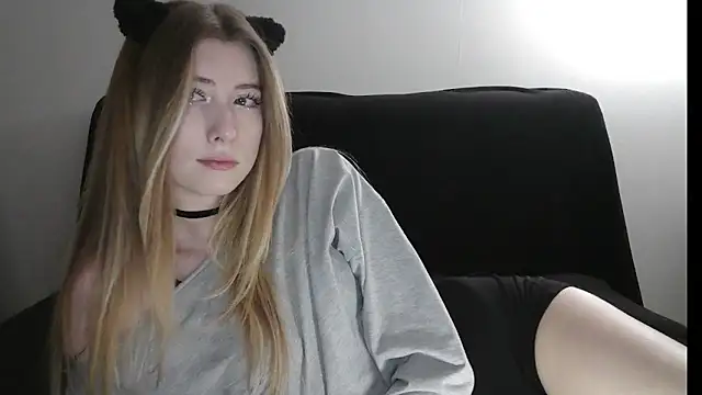 ErikaShyy online show from June 16, 10:29 am