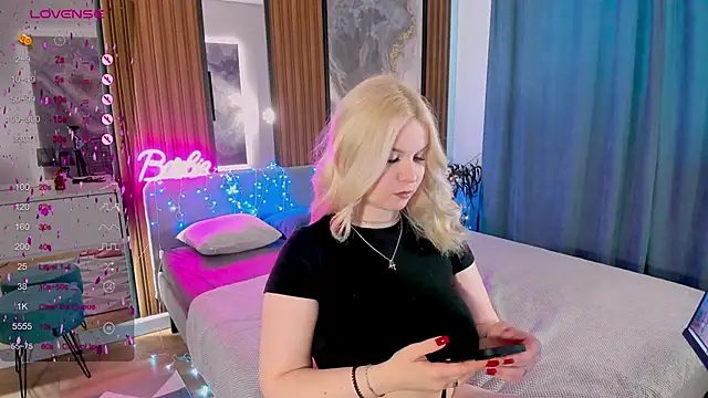 Snapshot of Tasty_booty chatting on February 14, 5:41 am Tasty booty online show from February 14, 5:41 am