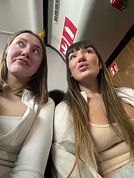 Snapshot of Sophie_Avory chatting on February 1, 7:34 pm Sophie Avory online show from February 1, 7:34 pm