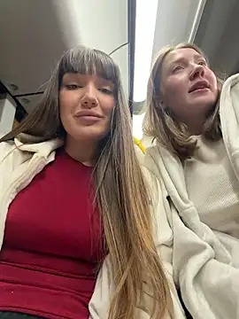 Snapshot of Sophie_Avory chatting on February 13, 5:42 pm Sophie Avory online show from February 13, 5:42 pm