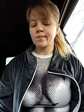 Snapshot of astiSWEET chatting on November 26, 9:10 am astiSWEET online show from November 26, 9:10 am