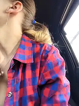 Snapshot of astiSWEET chatting on December 3, 8:12 am astiSWEET online show from December 3, 8:12 am