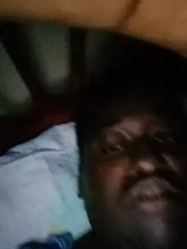 Snapshot of Jeanlaurent972 chatting on May 14, 3:57 am Jeanlaurent972 online show from May 14, 3:57 am