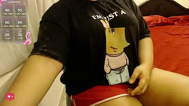 Snapshot of Alexandra007 chatting on June 14, 6:10 pm Alexandra007 online show from June 14, 6:10 pm