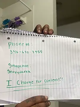 Snapshot of jaadeee2233 chatting on January 21, 4:43 am jaadeee2233 online show from January 21, 4:43 am