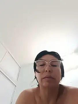 Snapshot of katysquirtdirty chatting on July 5, 6:48 pm katysquirtdirty online show from July 5, 6:48 pm