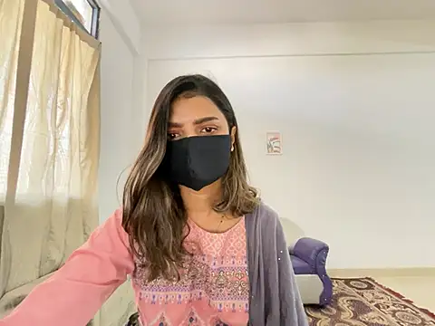 Snapshot of MaYaa__11 chatting on December 19, 4:56 am MaYaa 11 online show from December 19, 4:56 am