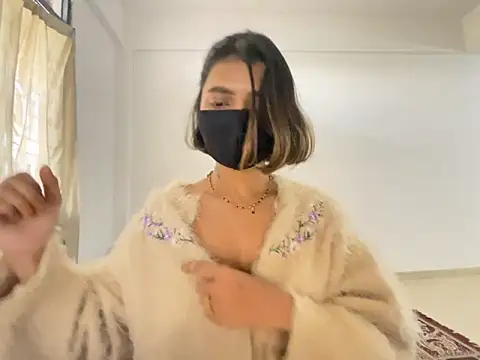 Snapshot of MaYaa__11 chatting on January 3, 11:03 am MaYaa 11 online show from January 3, 11:03 am