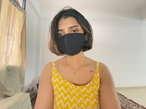 Snapshot of MaYaa__11 chatting on January 10, 11:54 am MaYaa 11 online show from January 10, 11:54 am