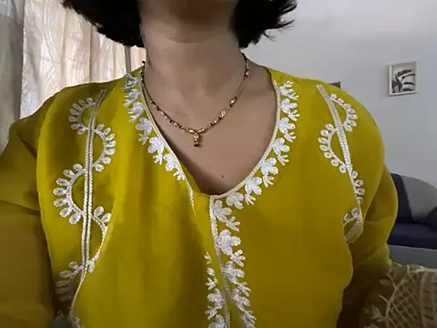 Snapshot of MaYaa__11 chatting on January 30, 12:16 pm MaYaa 11 online show from January 30, 12:16 pm