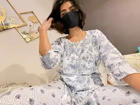 Snapshot of MaYaa__11 chatting on March 18, 5:21 pm MaYaa 11 online show from March 18, 5:21 pm