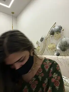 MaYaa  11 online show from February 19, 7:15 am