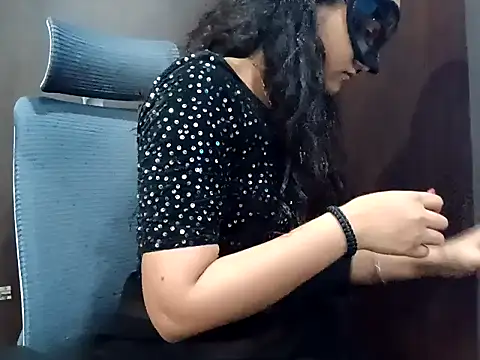 GoldnessAishu online show from January 28, 4:30 pm