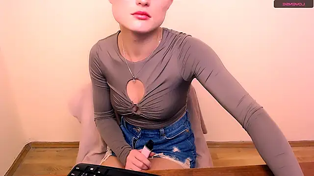 Felliciya online show from December 5, 12:33 pm