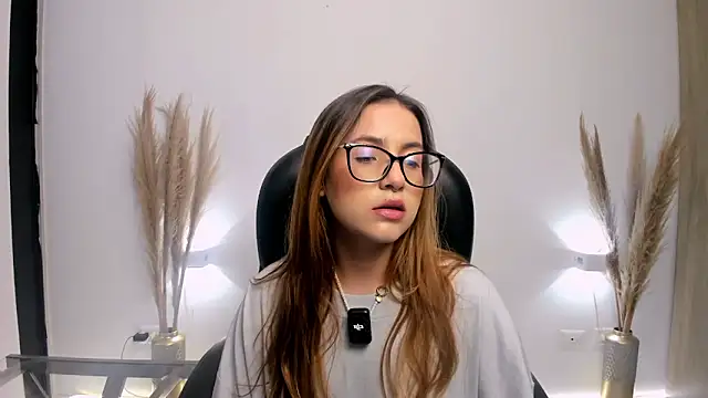 RyliieHunter online show from January 9, 1:45 pm