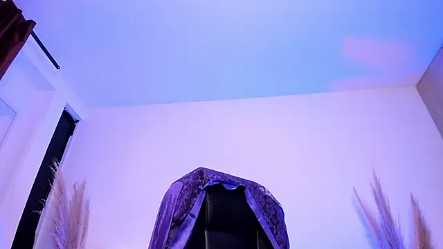 RyliieHunter online show from January 19, 4:22 am