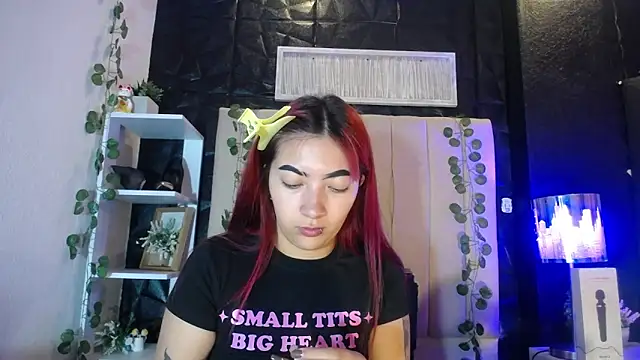 Mia Rinn online show from March 15, 1:18 pm