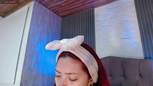 Mia Rinn online show from December 16, 2:11 pm