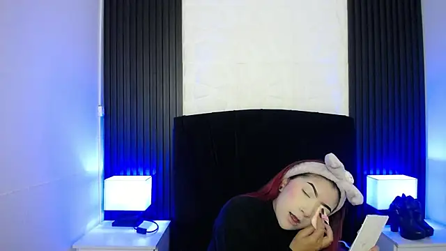 Mia Rinn online show from February 25, 12:59 pm