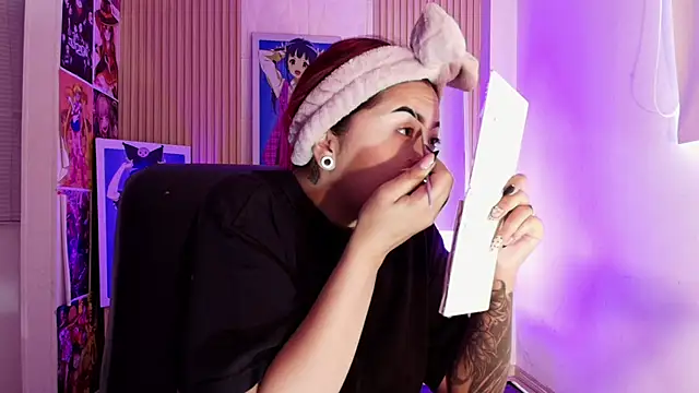 Mia Rinn online show from March 14, 12:43 pm