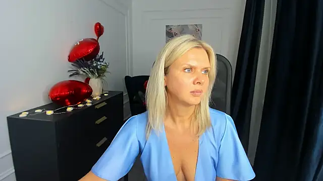 AgathaKlouin online show from February 15, 3:03 am