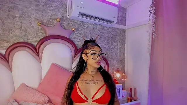 Mia Jansen online show from May 4, 1:51 pm