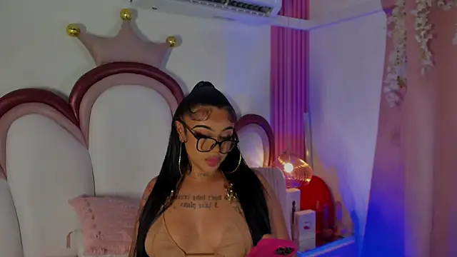 Snapshot of Mia_Jansen chatting on July 28, 2:05 pm Mia Jansen online show from July 28, 2:05 pm