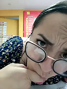 Lesly 10- online show from March 7, 5:38 pm