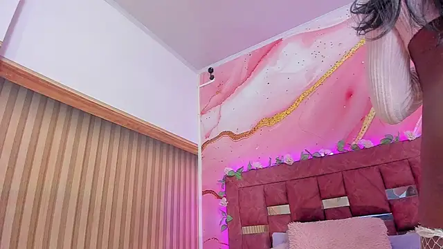 Snapshot of melody_paris chatting on September 9, 10:48 am melody paris online show from September 9, 10:48 am