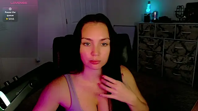 Snapshot of sweetsariaah chatting on December 19, 7:54 pm sweetsariaah online show from December 19, 7:54 pm