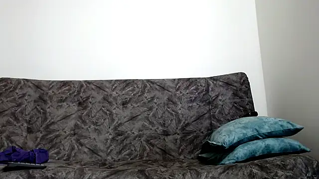 Snapshot of Exotic_tatto27121 chatting on December 5, 4:12 pm Exotic tatto27121 online show from December 5, 4:12 pm