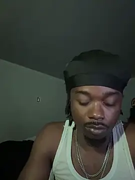 Snapshot of SluttyLyfe4L chatting on June 8, 2:01 am SluttyLyfe4L online show from June 8, 2:01 am