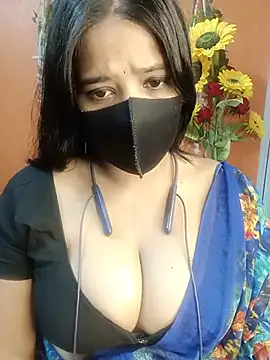 Sony-Model online show from June 8, 9:42 am