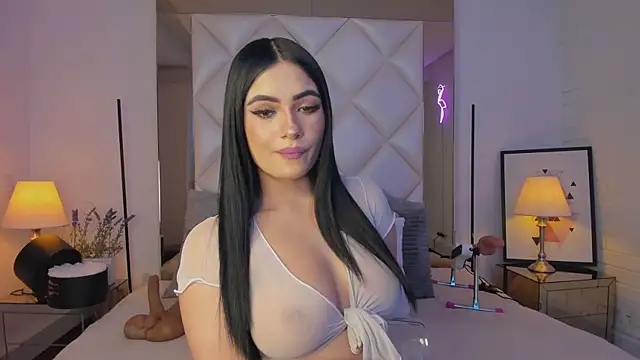 KimRoussee online show from March 11, 3:05 am