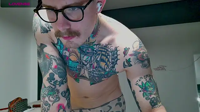 white King9999 online show from November 3, 3:41 am