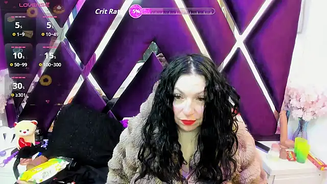 Snapshot of Luciana_Ass chatting on June 13, 9:51 am Luciana Ass online show from June 13, 9:51 am