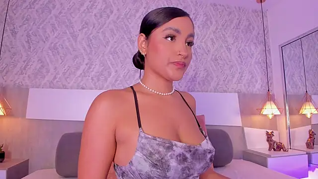 Snapshot of AishaPeyton chatting on December 5, 4:14 pm AishaPeyton online show from December 5, 4:14 pm