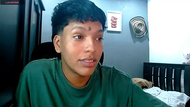 Snapshot of Xander_bonnet1 chatting on January 18, 10:28 pm Xander bonnet1 online show from January 18, 10:28 pm