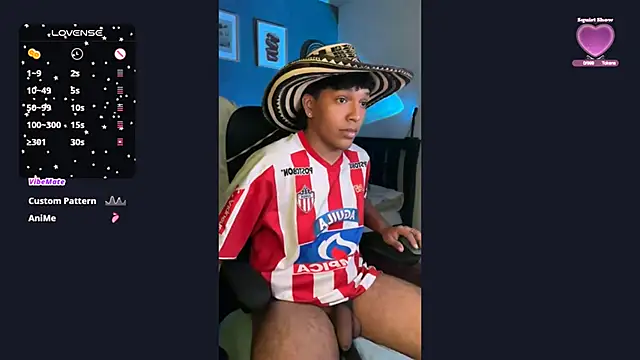 Snapshot of Xander_bonnet1 chatting on February 17, 9:19 pm Xander bonnet1 online show from February 17, 9:19 pm