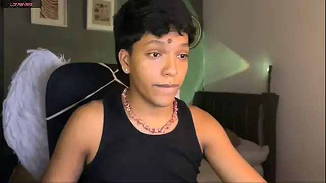 Snapshot of Xander_bonnet1 chatting on February 18, 6:15 pm Xander bonnet1 online show from February 18, 6:15 pm