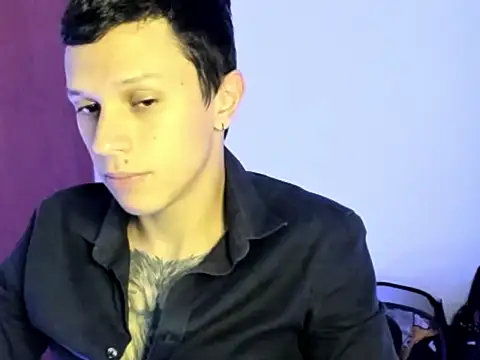 Snapshot of goodboy69l chatting on March 14, 4:45 pm goodboy69l online show from March 14, 4:45 pm