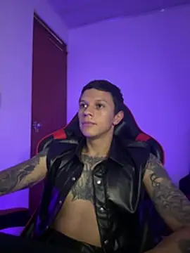 Snapshot of goodboy69l chatting on March 15, 4:35 pm goodboy69l online show from March 15, 4:35 pm