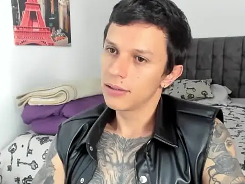 Snapshot of goodboy69l chatting on April 11, 3:16 pm goodboy69l online show from April 11, 3:16 pm