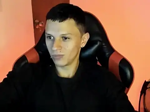 Snapshot of goodboy69l chatting on April 16, 6:41 pm goodboy69l online show from April 16, 6:41 pm
