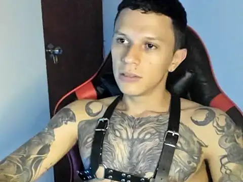 Snapshot of goodboy69l chatting on April 26, 7:33 pm goodboy69l online show from April 26, 7:33 pm