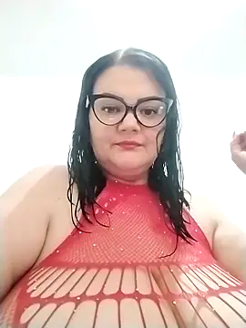 Snapshot of Madisonpalacio chatting on April 29, 6:03 pm Madisonpalacio online show from April 29, 6:03 pm