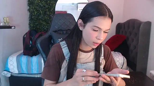 Snapshot of andy_bell_x chatting on March 20, 4:51 am andy bell x online show from March 20, 4:51 am