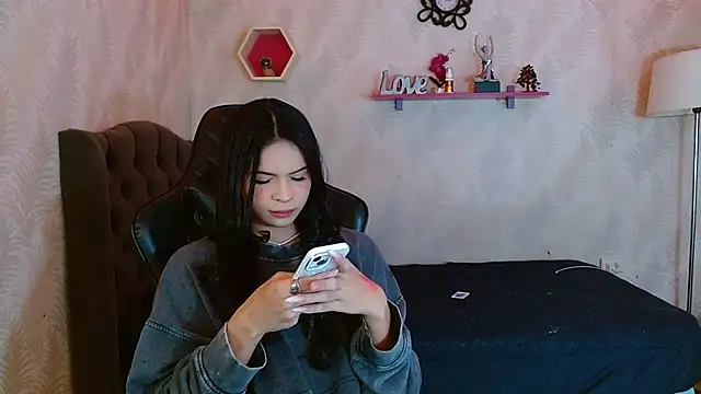 Snapshot of andy_bell_x chatting on September 26, 5:22 am andy bell x online show from September 26, 5:22 am